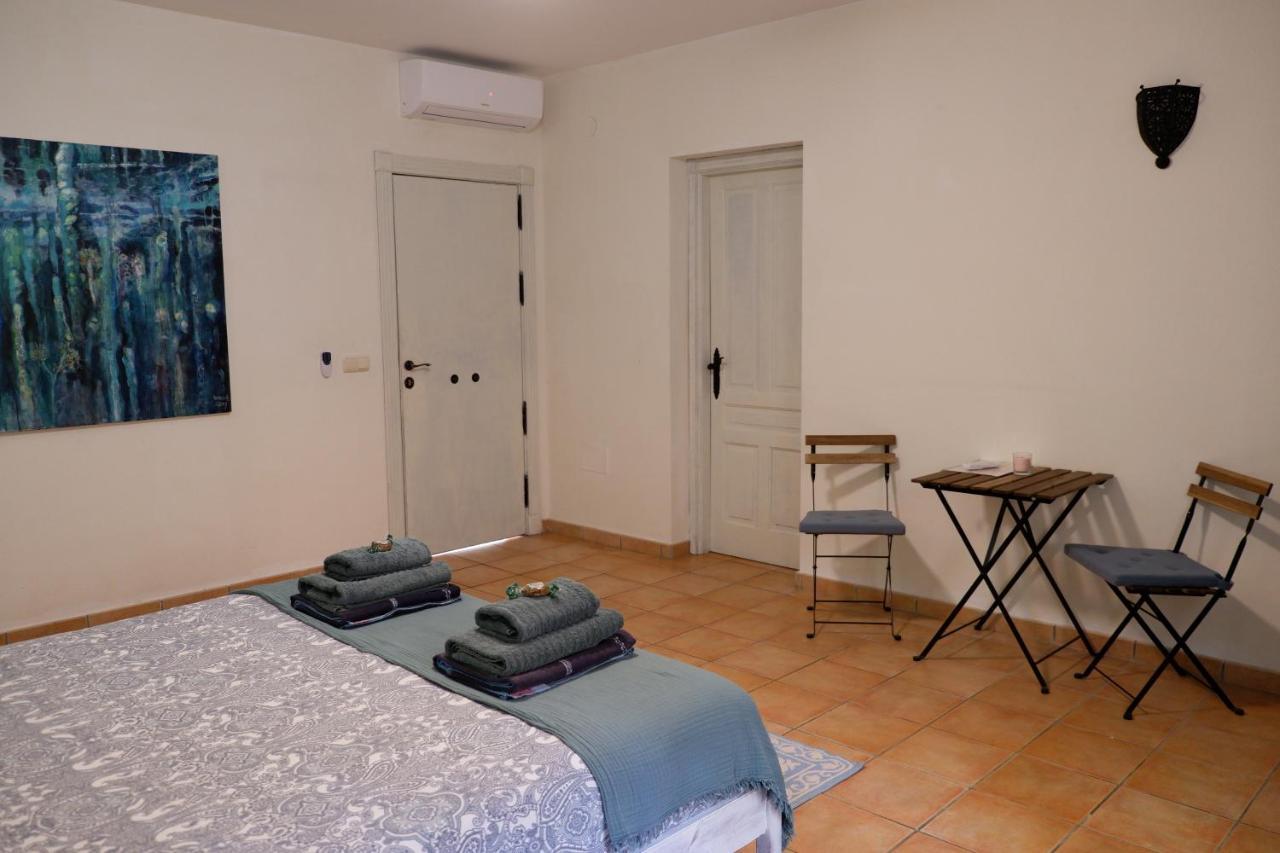 Vegan Guesthouse Finca Pereila Coin Exterior photo